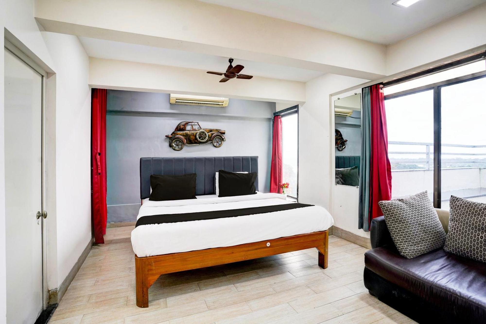 Super Hotel O Seawoods Near Palm Beach Road Formerly Sai Roop Navi Mumbai Exterior foto